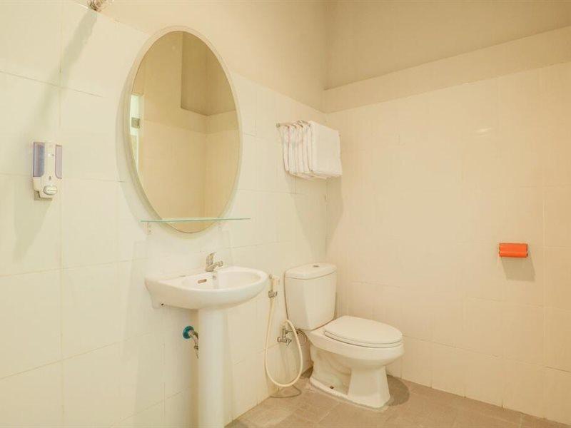 RedDoorz Plus at Sunrise Hotel Sanur Exterior foto