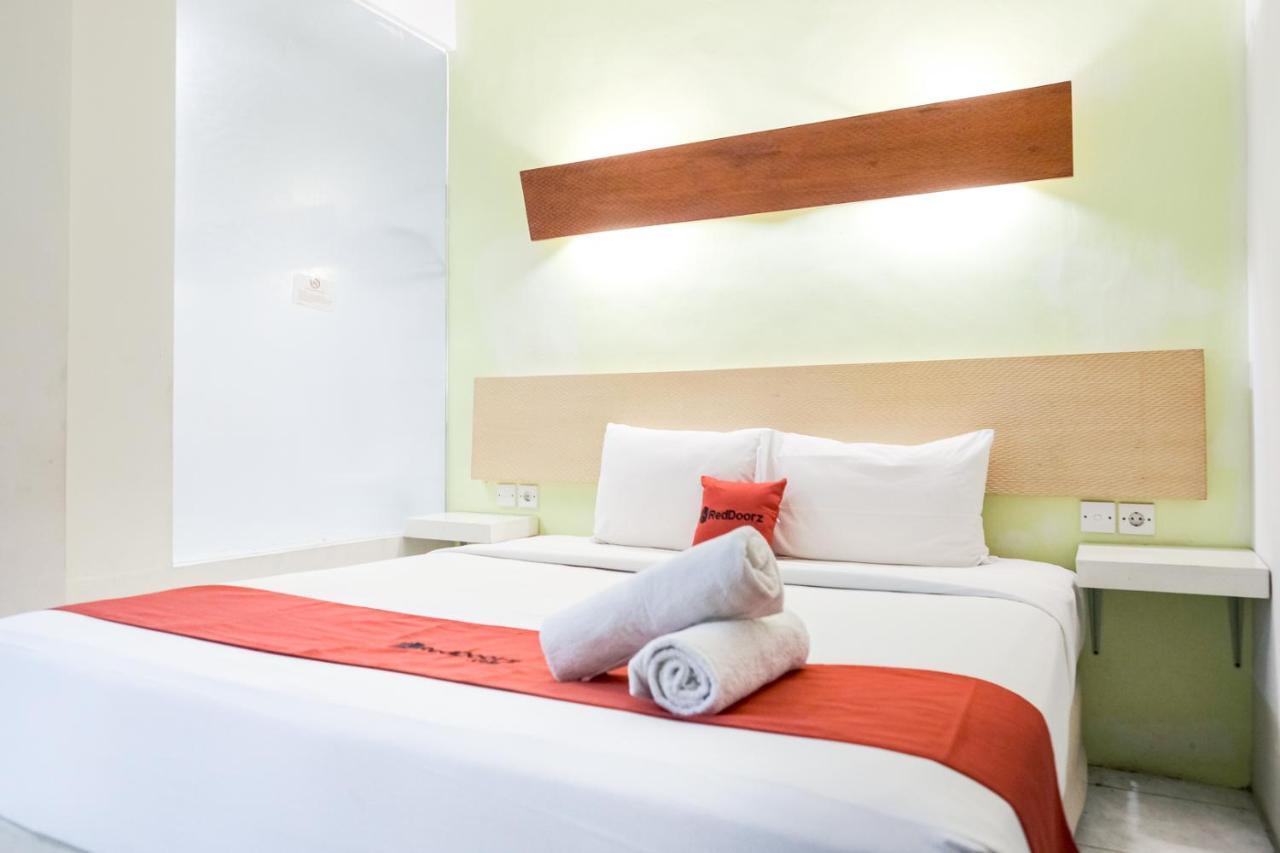 RedDoorz Plus at Sunrise Hotel Sanur Exterior foto