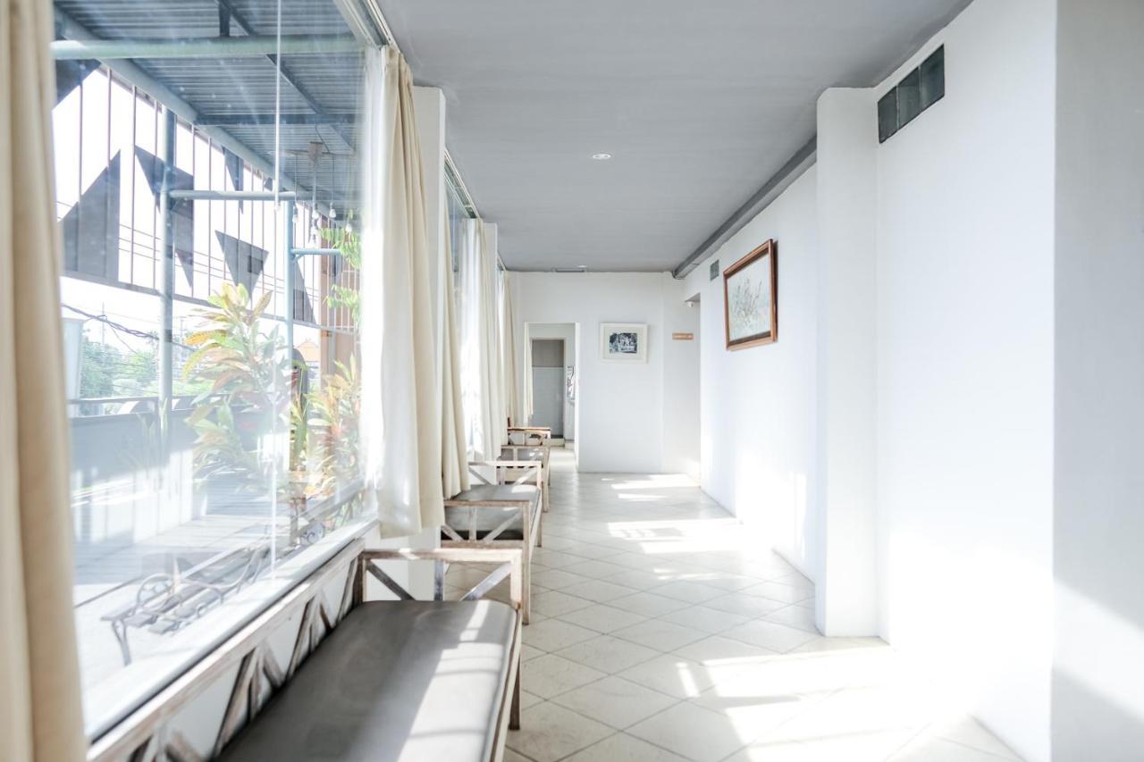 RedDoorz Plus at Sunrise Hotel Sanur Exterior foto