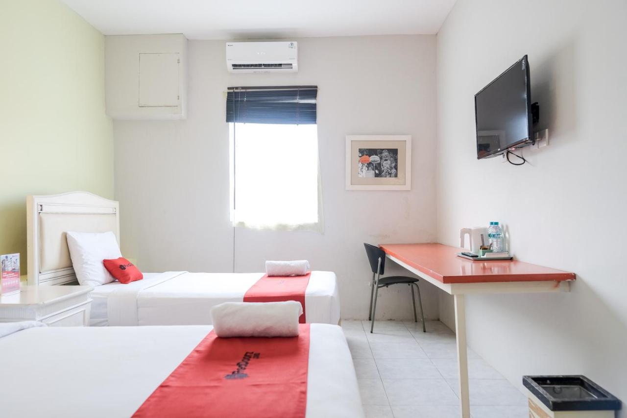 RedDoorz Plus at Sunrise Hotel Sanur Exterior foto