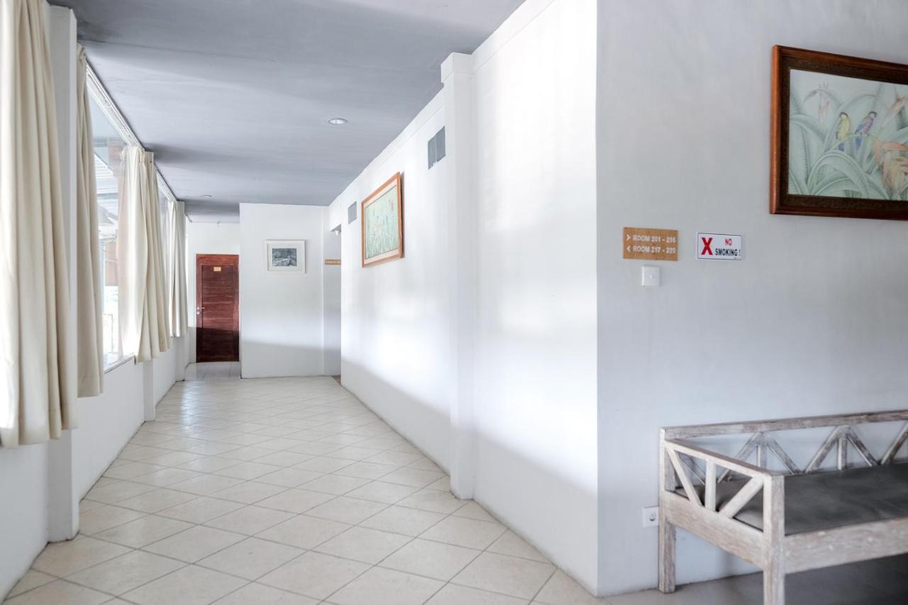 RedDoorz Plus at Sunrise Hotel Sanur Exterior foto