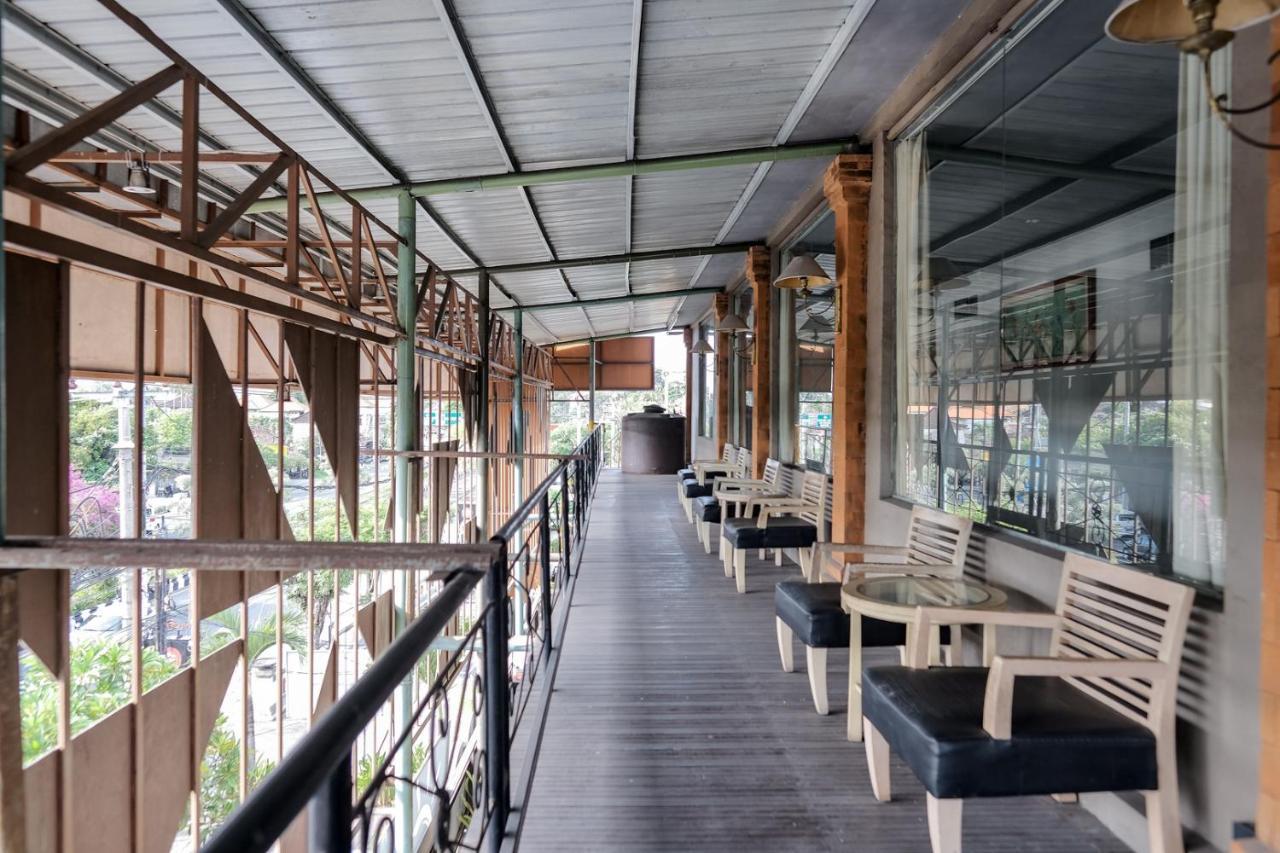 RedDoorz Plus at Sunrise Hotel Sanur Exterior foto