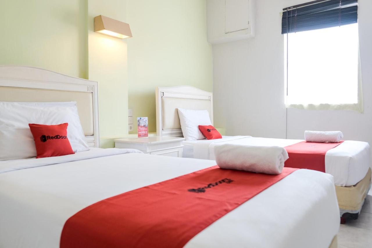 RedDoorz Plus at Sunrise Hotel Sanur Exterior foto